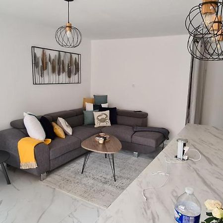 En Exclusivite T3 A 2 Pas Des Plages De St Raphael Сен-Рафаель Екстер'єр фото