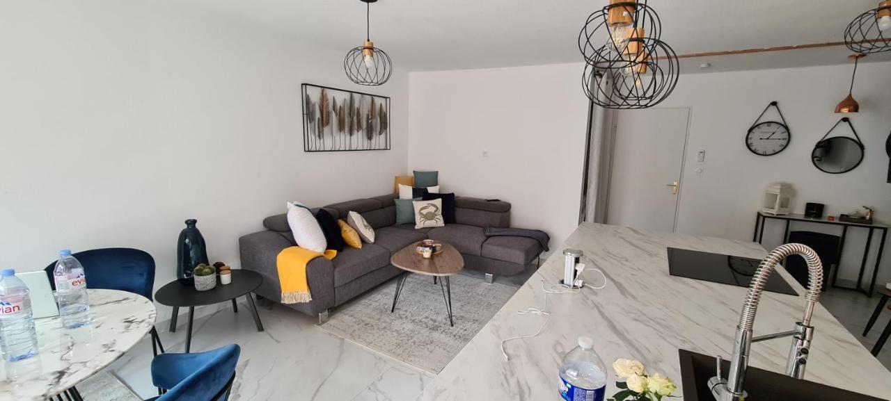 En Exclusivite T3 A 2 Pas Des Plages De St Raphael Сен-Рафаель Екстер'єр фото